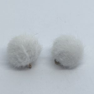 feher pompom