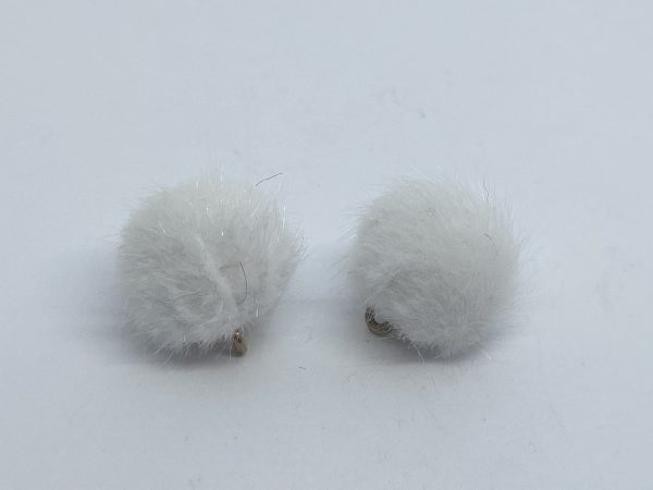 feher pompom